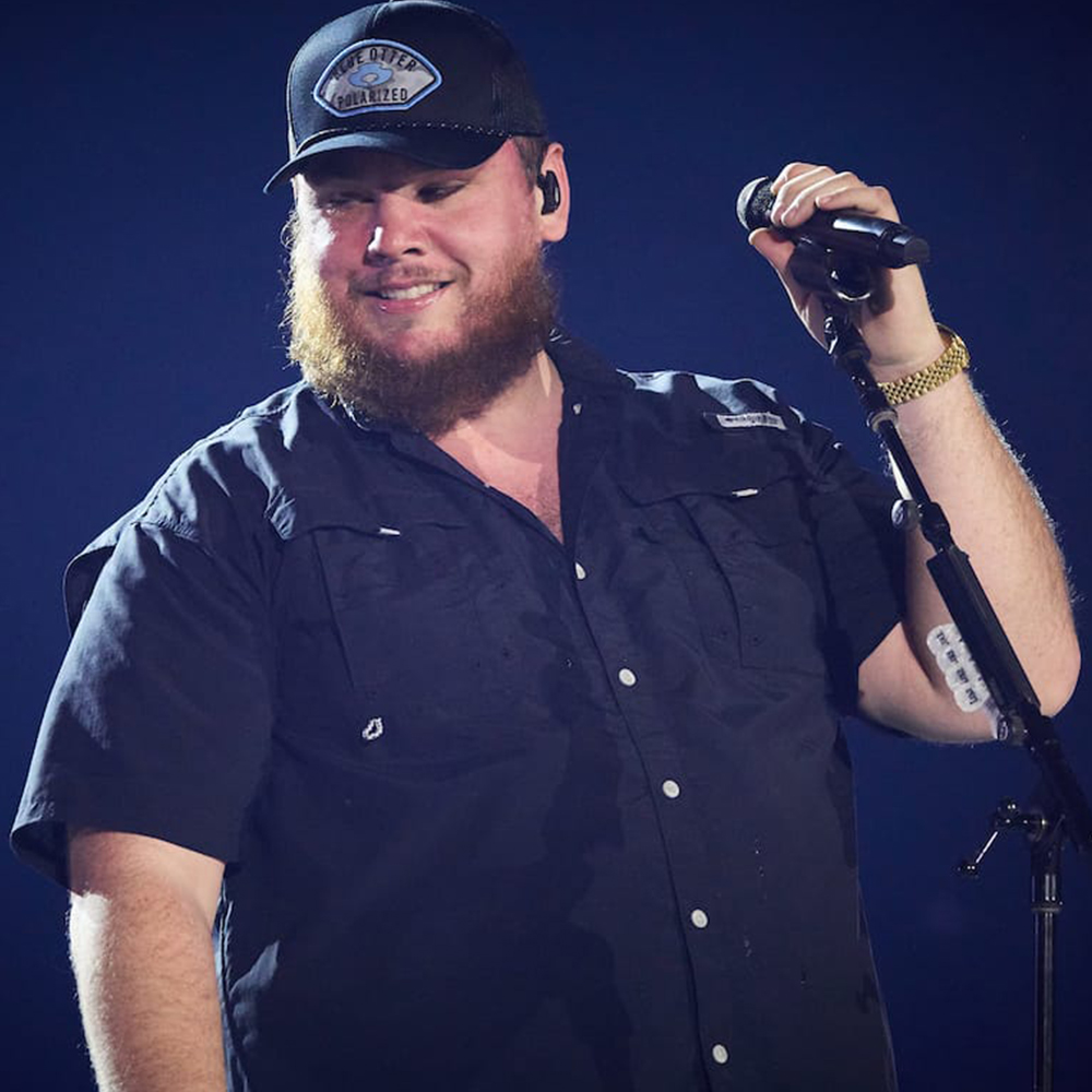 LUKE COMBS